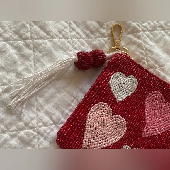 Red Beaded Heart Clutch - Picture 5 of 10